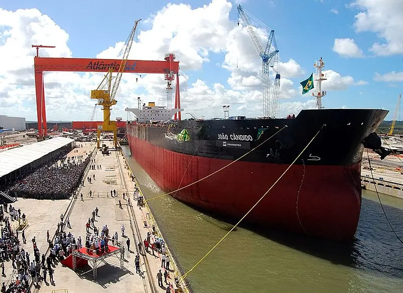 Cerimônia de lançamento do navio João Cândido no Estaleiro Atlântico Sul, em Pernambuco