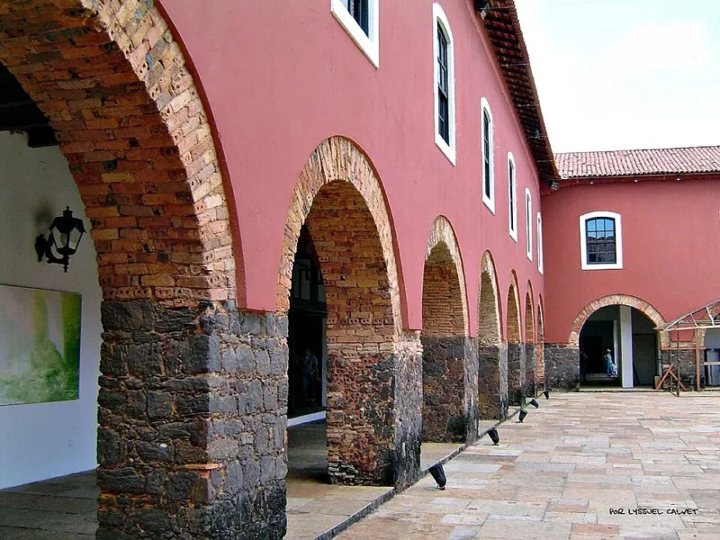 Pátio interno do Convento das Mercês em São Luís do Maranhão