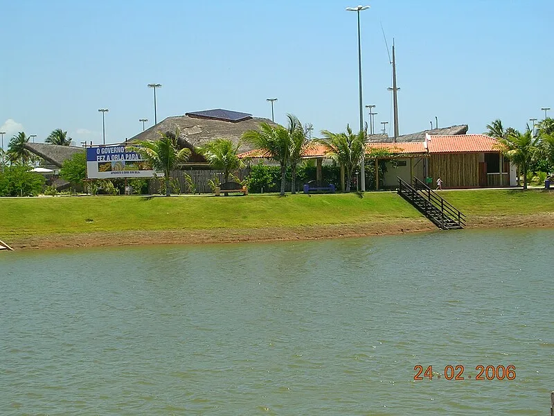 Vista do Oceanário de Aracaju a partir da Orla de Atalaia