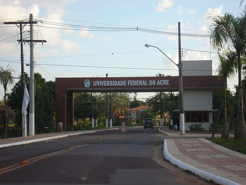 Entrada principal da Universidade Federal do Acre em Rio Branco