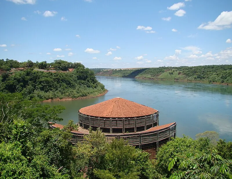 Espaço das Américas às margens do Rio Iguaçu em Foz do Iguaçu
