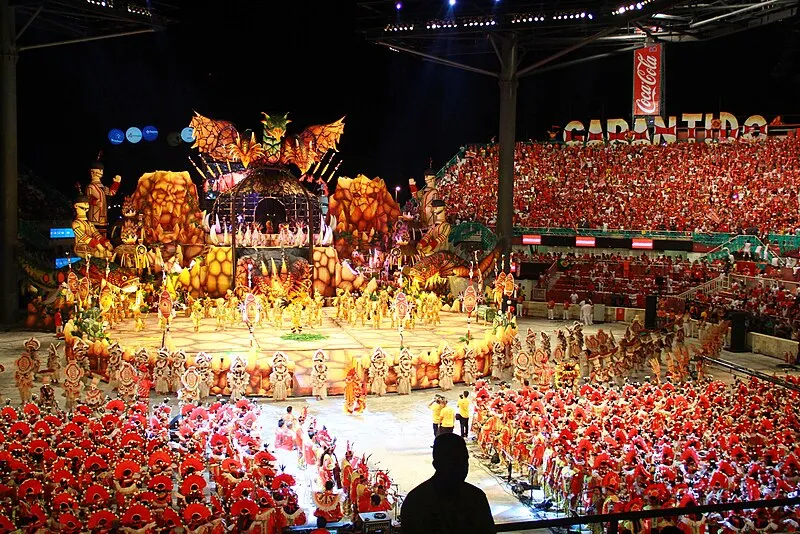 Apresentação do Boi Garantido no Festival Folclórico de Parintins 2016