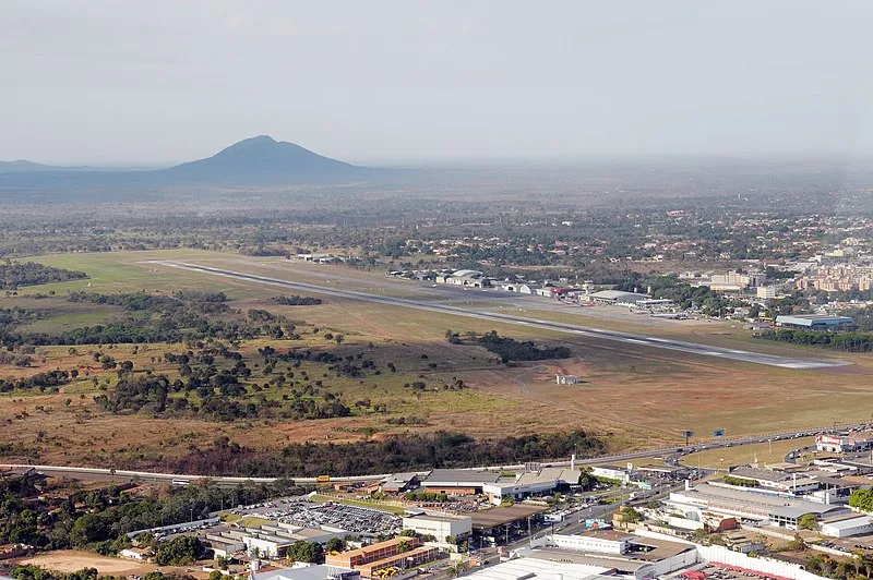 Vista aérea do Aeroporto Marechal Rondon em Várzea Grande
