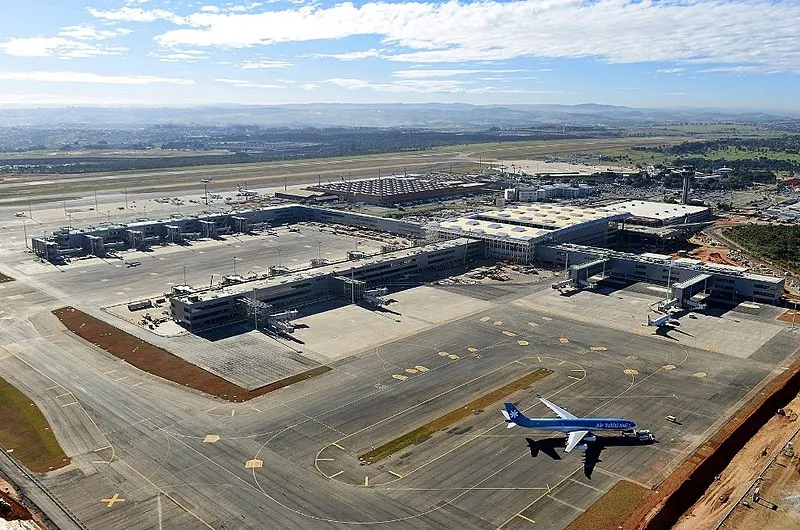 Vista aérea do Aeroporto Internacional de Viracopos em Campinas, São Paulo
