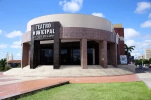 Fachada do Teatro Municipal Dix-Huit Rosado em Mossoró, Rio Grande do Norte