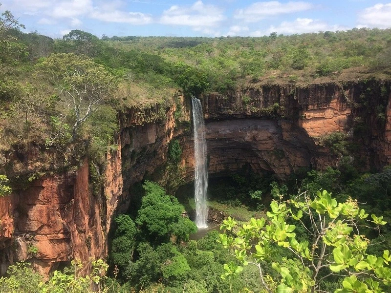 Cachoeira Véu de Noiva no Parque Nacional da Chapada dos Guimarães