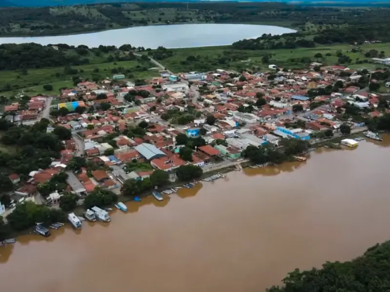 Vista aérea de Barão de Melgaço às margens do Rio Cuiabá